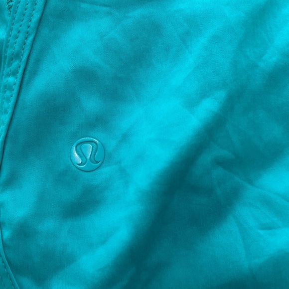 Lululemon tank sz4 - Picture 2 of 5